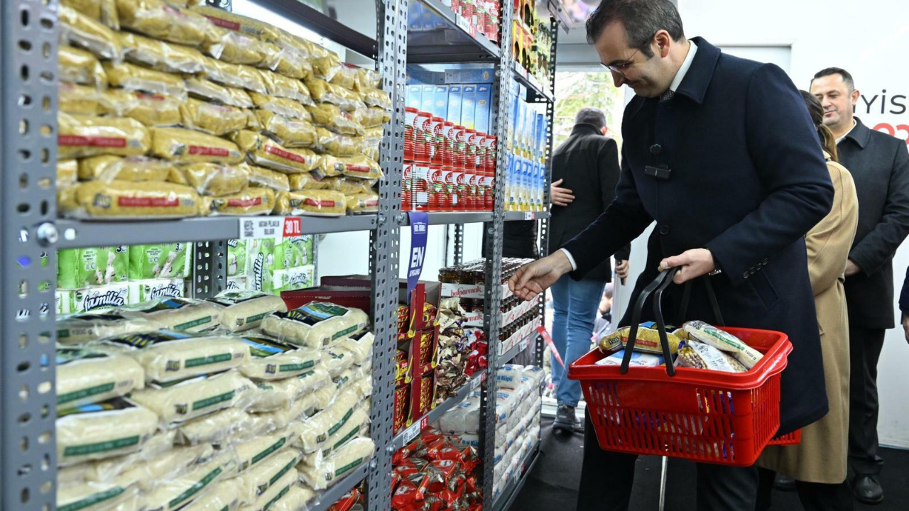 Şişli’de ‘Gezici Kent Market’ Açıldı: Patates ve Soğan 5 Liradan Satılıyor