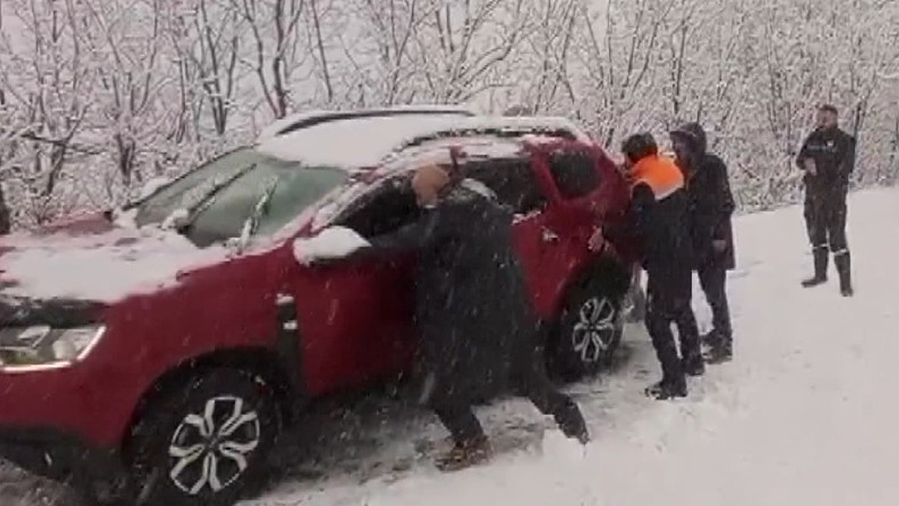 Tunceli’de Kar Nedeniyle Mahsur Kaldılar