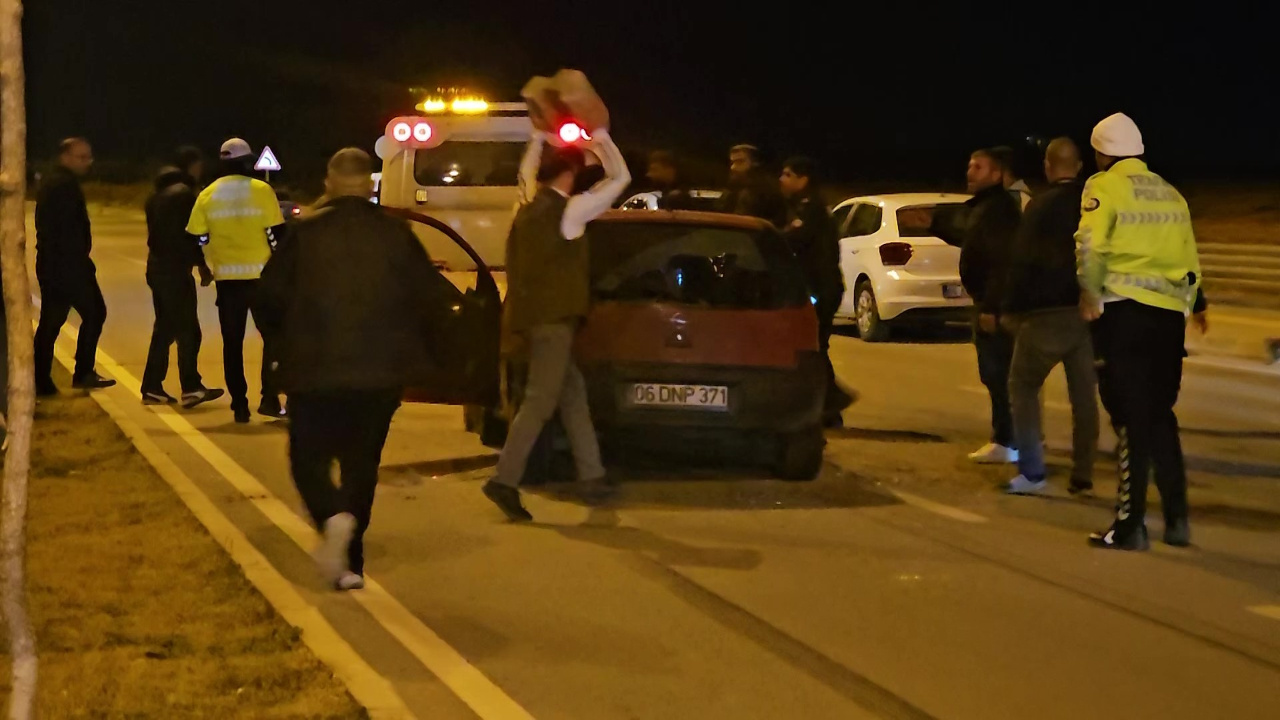 Yaya Yolundan Motosikletle Geçmek İsterken Canından Oldu: Yakınları Otomobili Parke Taşıyla Parçaladı