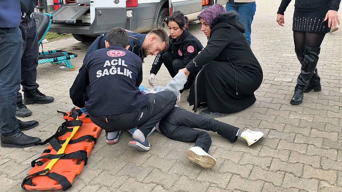 Bisikletin arkasına tutunan kız ölümden döndü! Arkasına bile bakmadan kaçıp gitti