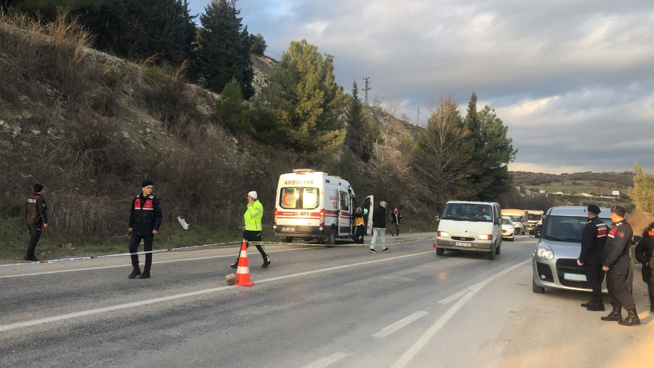 Balıkesir’de Feci Kaza, 2 Kişi Hayatını Kaybetti