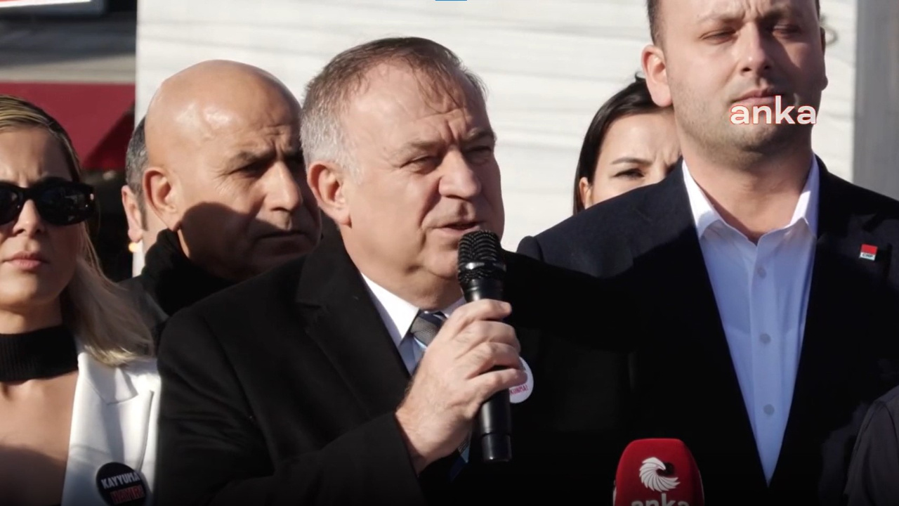 Gökan Zeybek Esenyurt’taki Demokrasi Nöbeti’nde