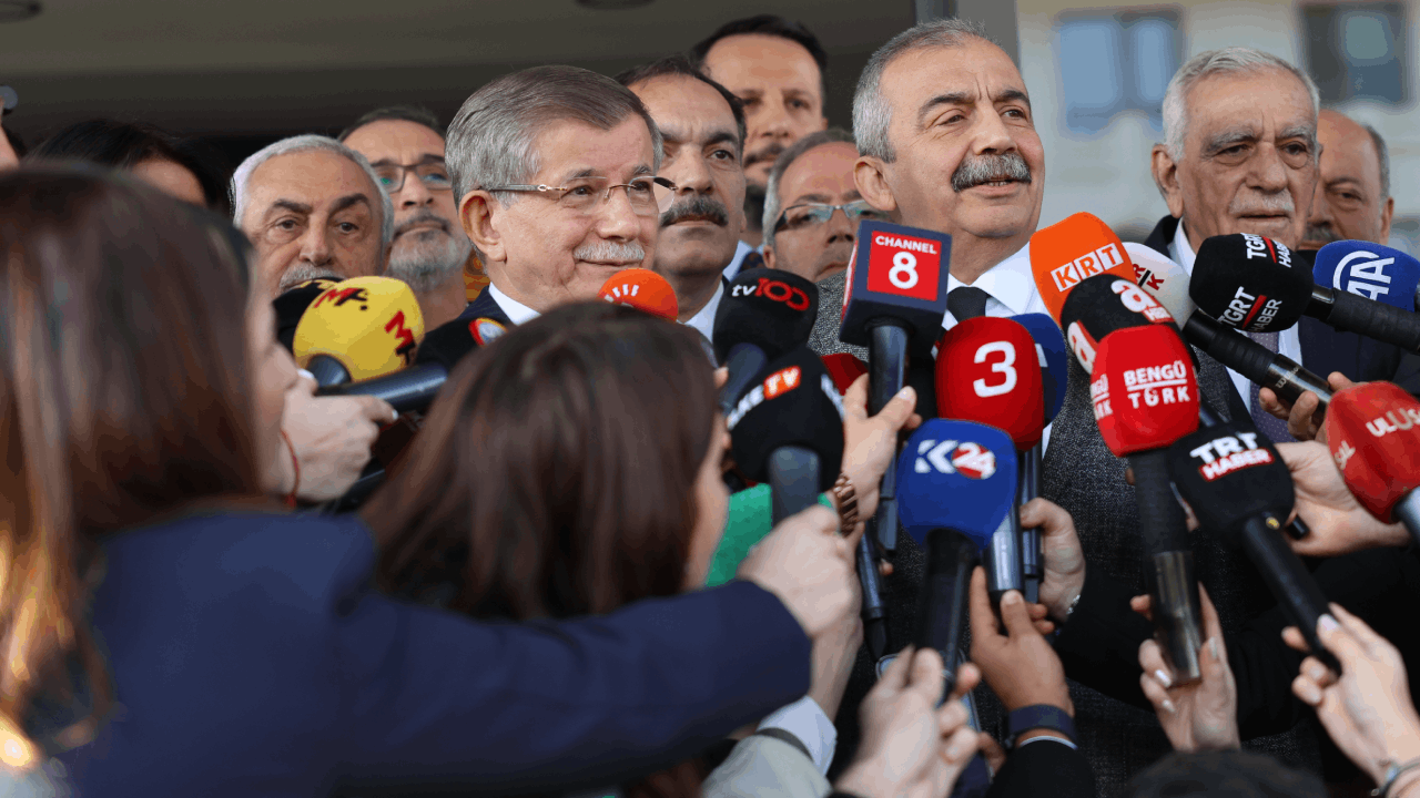 DEM’le Gelecek Partisi’nden ‘İmralı’ Teması: ‘Kapsamlı Açıklama’ İçin Gözler Demirtaş Görüşmesinde