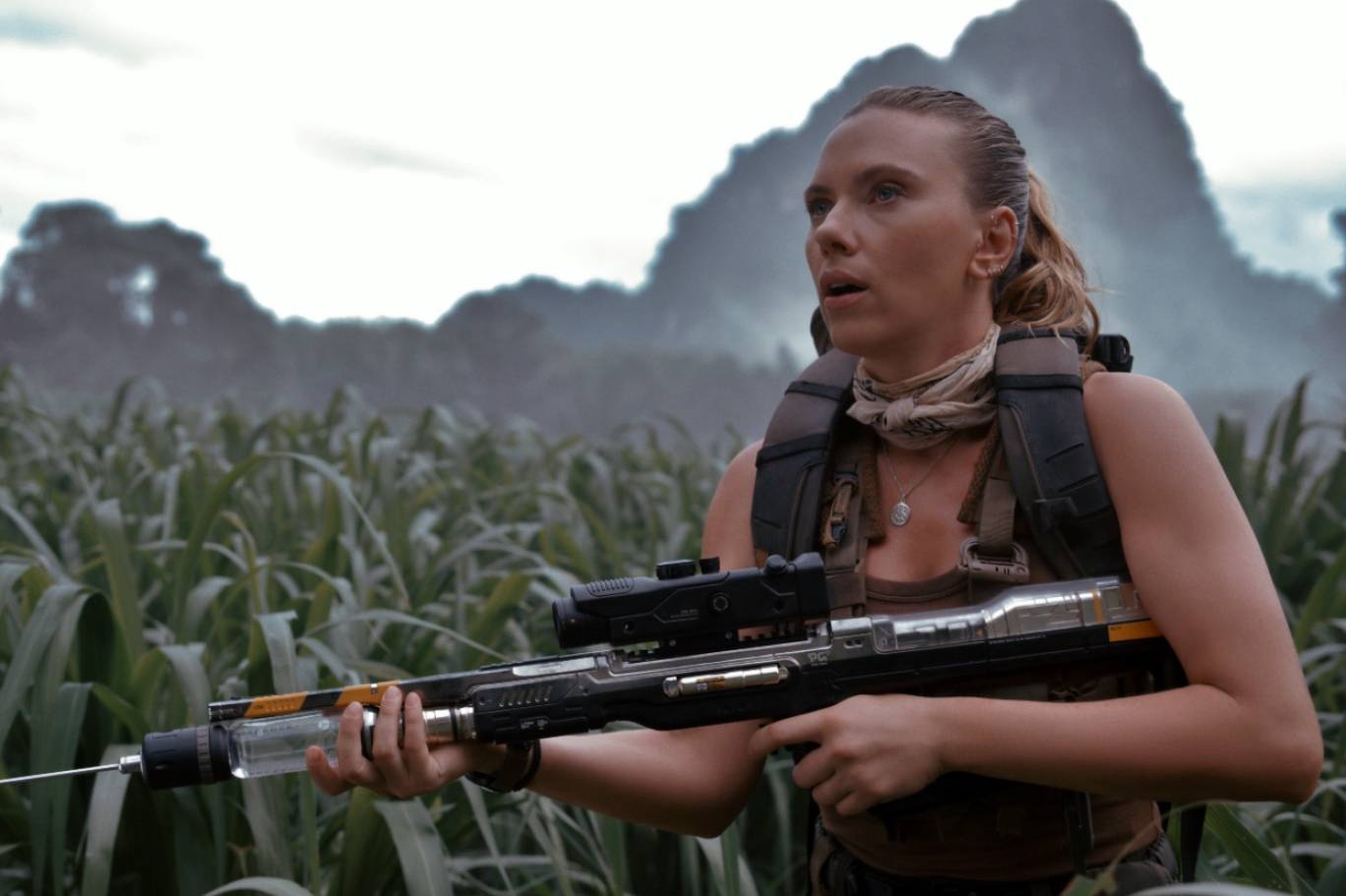 jurassic-world-scarlett-johansson.jpg