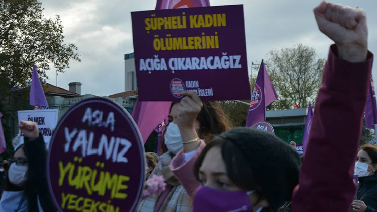 Kahreden Haberler Peş Peşe Geldi! İki Farklı Şehirde İki Kadın Evlerinde Şüpheli Şekilde Ölü Bulundu