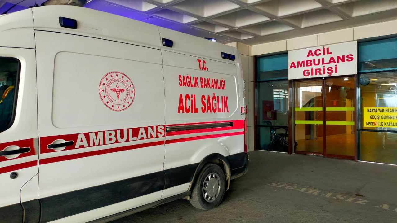 Polise Kafa Atıp Burnunu Kırdı, Serbest Bırakıldı