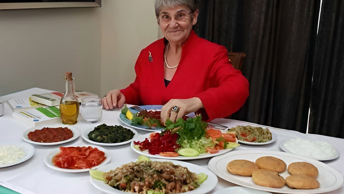 Omega-3 deposu, domatesten 100 kat daha faydalı! Prof. Dr. Canan Karatay’ın favori besini