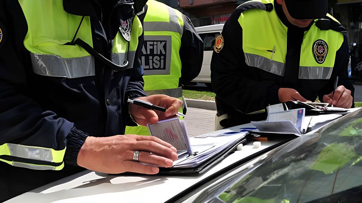 Araç sahipleri hemen kontrol etsin: Bilmeyen sürücüler rekor ceza yedi! 1 haftada 325 milyon TL’yi buldu