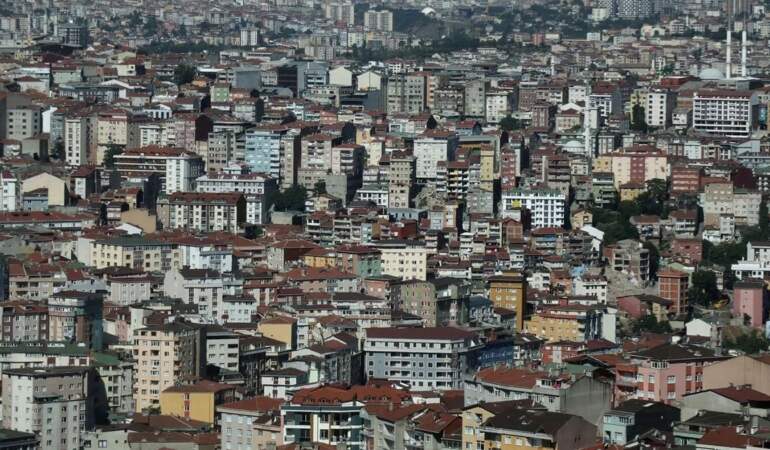 Emlak piyasasında fırtına öncesi sessizlik: Konut fiyatları üç kat artacak! Uzmanı tarih verdi