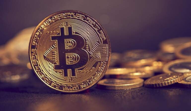 Bitcoin zirveden geriledi: Gözler kurumsal alımlarda