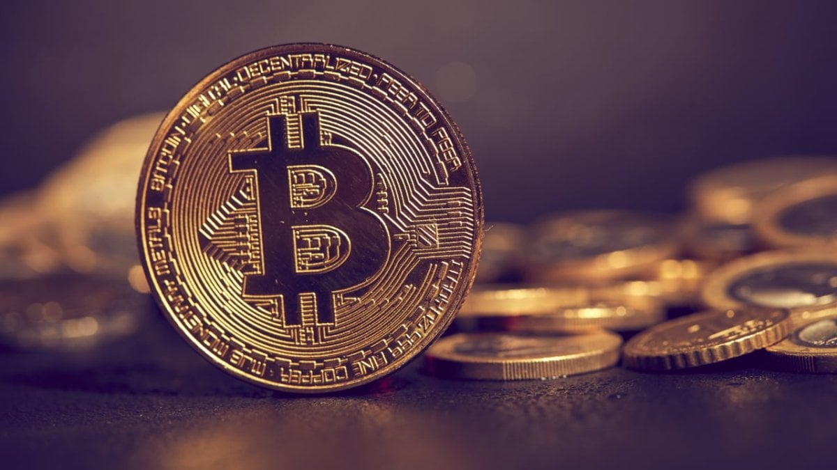 Bitcoin zirveden geriledi: Gözler kurumsal alımlarda
