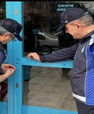 Sattığı ürünler skandal oldu, üç market şubesi mühürlendi