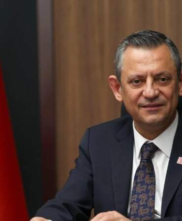 Özel’den eski Genel Başkanlara telefon