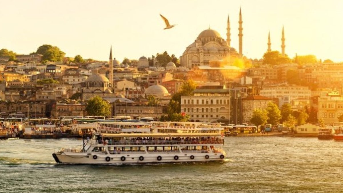 Gökyüzü parçalı, hava ılıman: İstanbul’da Mayıs dengesi! İşte 20 Mayıs 2025 İstanbul hava durumu…