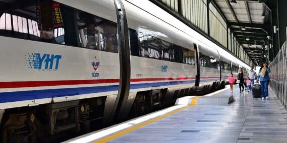 26 tren garında hizmet veriyor: YHT’de ulaşım kolaylaştı! Hizmet kalitesi uluslararası standartlara yükseldi