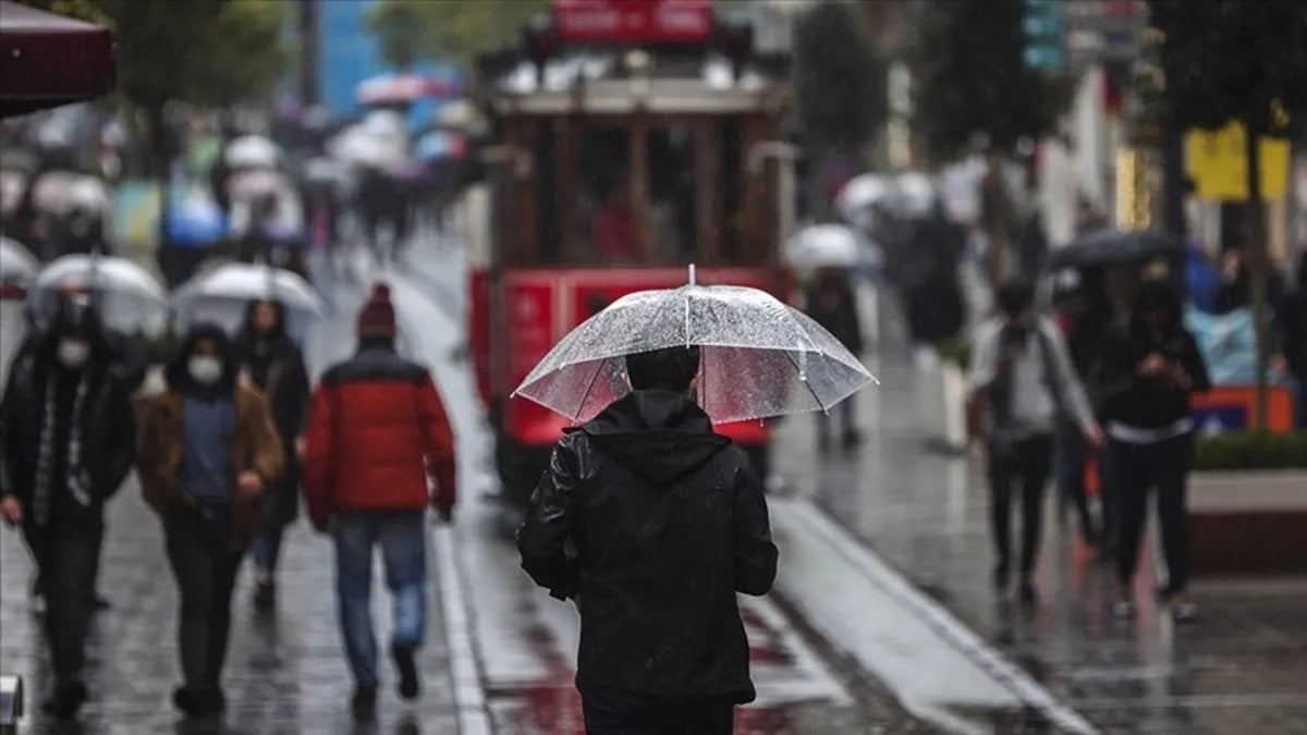 Hava sıcaklıklarında ani düşüş: İstanbul’a yağış geliyor