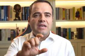 Özgür Demirtaş’tan çarpıcı yapay zeka uyarısı: “Akademisyenlik ve mühendislik sona eriyor”