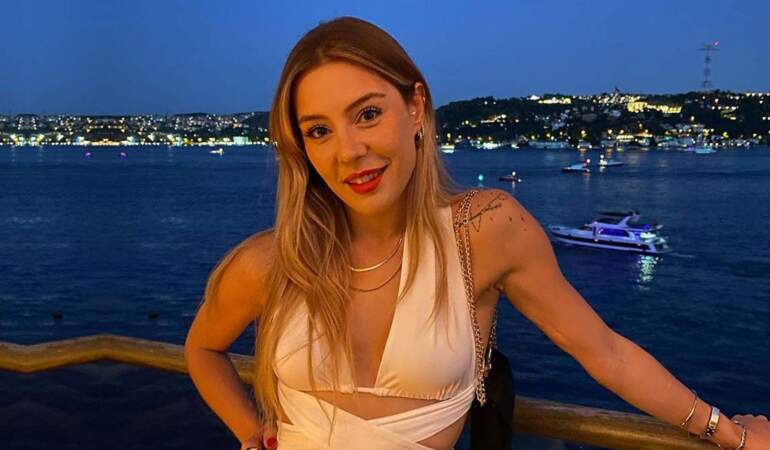 Ege Kökenli bebeğini kaybettiğini duyurdu