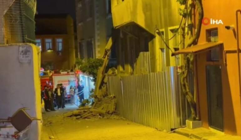 Arama çalışmaları devam ediyor: Fatih’te iki katlı metruk bina çöktü