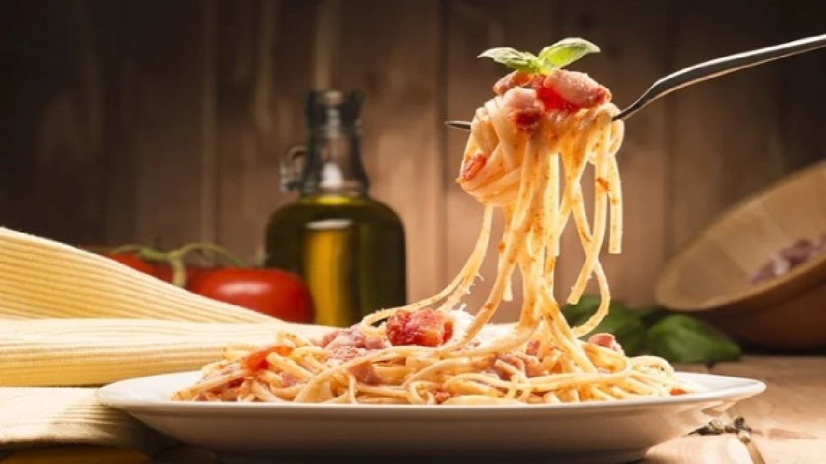 O makarna markasında acil toplatma kararı! İçinden yabancı cisim çıktı: Ünlü marka herkesten özür diledi