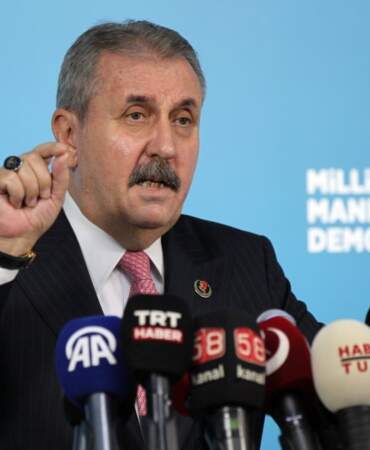 Destici: 2027 sonbaharında sandık mümkün