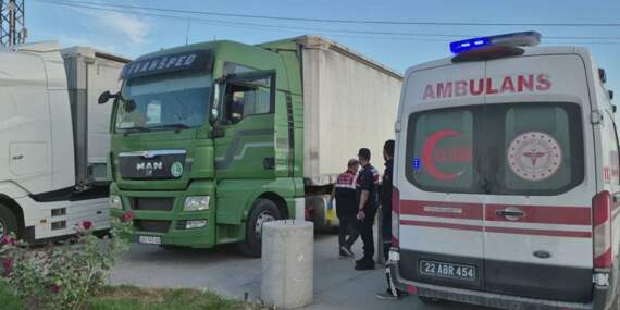 Edirne’de tır sürücüsü aracında ölü bulundu