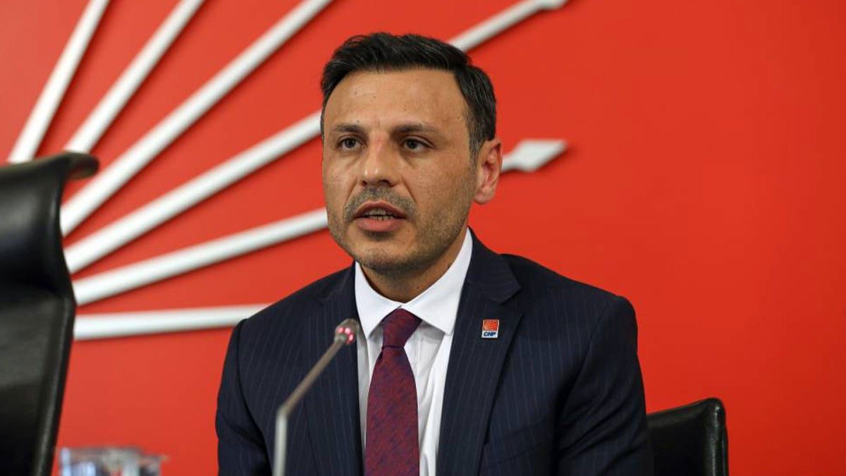 Özgür Çelik’ten operasyonlara tepki: Tükenmişliğine çare bulup, uzatmaları oynamaya çalışıyor