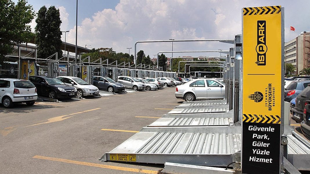 İstanbul Valiliği’nin talimatıyla kapatılmıştı: İSPARK otoparkları yeniden hizmete açıldı