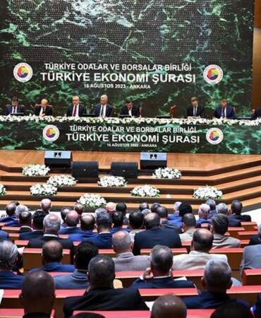 İş dünyası ekonomi yönetimine tepki: Üretemiyoruz, satamıyoruz