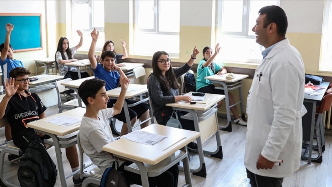 Öğretmenlerin iller arası yer değiştirme başvuruları başlıyor