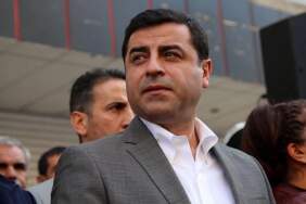 Demirtaş’ın ‘cumhurbaşkanına hakaret’ davası ertelendi