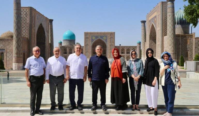 Abdullah Gül’den Özbekistan’a övgü