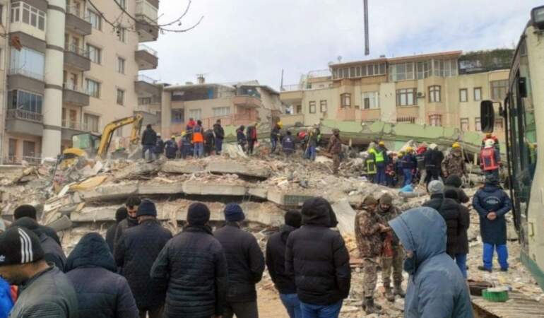 78 kişiye mezar olmuştu… Hakimbey Apartmanı’yla ilgili davada savcının araştırma talebi reddedildi