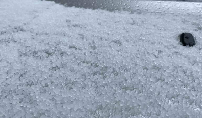 Meteoroloji uyarmıştı! Bir anda bastırdı 30 dakika devam etti: Tarım arazileri zarar gördü