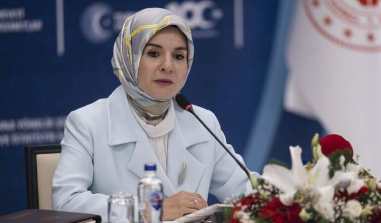 Göktaş: Genç nüfus azalıyor, toplum yaşlanıyor