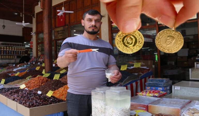 Bu sakızın fiyatı dudak uçuklatıyor! Tanesi 25 TL, kilosu ise yarım altınla yarışıyor: Dünyanın en pahalı sakızı