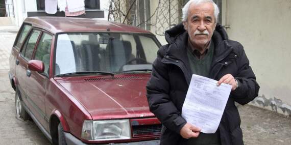 Sıfır alıp vergilerini her yıl ödediği otomobilini 17 yıldır kullanamıyor! Bu kadarı pişmiş tavuğuna başına bile gelmez