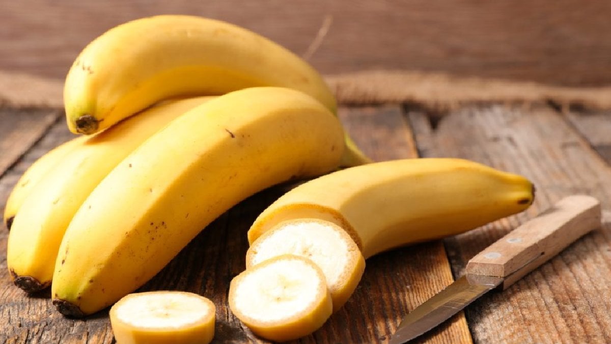 Muzlar çöpe gitmeyecek! Bu yöntemi bilen haftalarca tazecik saklıyor! İşte muz saklama tüyosu…