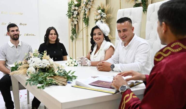 670 çiftin evlendi: 25.05.2025 nikah salonlarını doldurdu