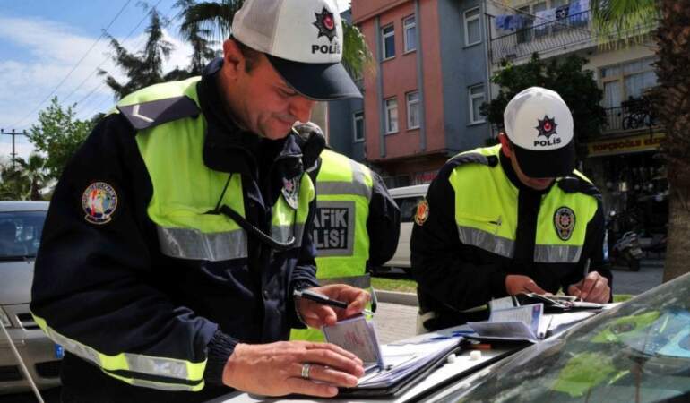 34 maddelik yasa teklifi TBMM’ye sunuldu: Trafik cezalarında yeni dönem