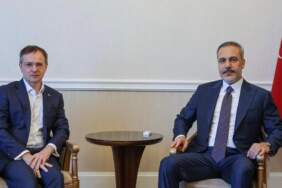 Fidan, Rusya Devlet Başkanı Putin’in Müşaviri Medinskiy ile Moskova’da görüştü