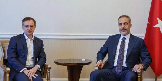 Fidan, Rusya Devlet Başkanı Putin’in Müşaviri Medinskiy ile Moskova’da görüştü