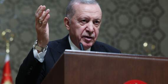 Erdoğan: Yetkisini kötüye kullanan kimsenin gözünün yaşına bakmadık