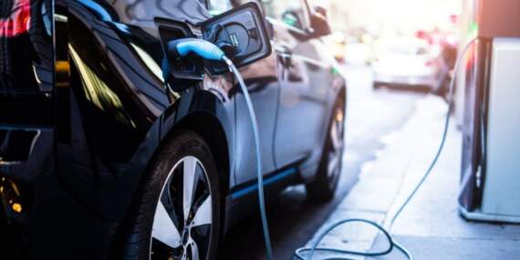Elektrikli aracı olanlara kötü haber! Hepsini fiyatı artarken onun düştü: İkinci el fiyat endeksi açıklandı