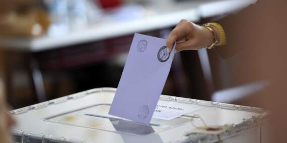 AREA Araştırma’dan çarpıcı anket: Bu pazar seçim olsa hangi partiye oy verirsiniz?