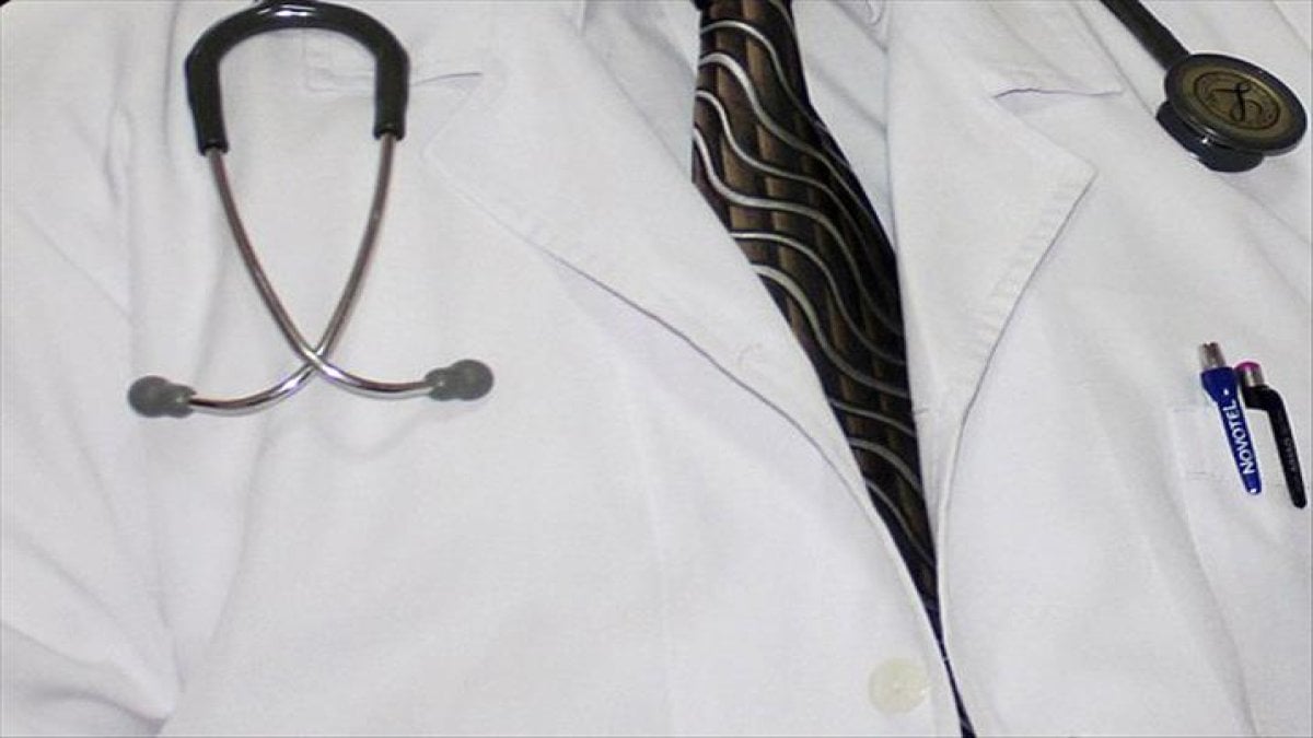 Sosyal medyada fenomen olan ‘doktor’ meğer sahteymiş! Diplomaları sahte çıktı