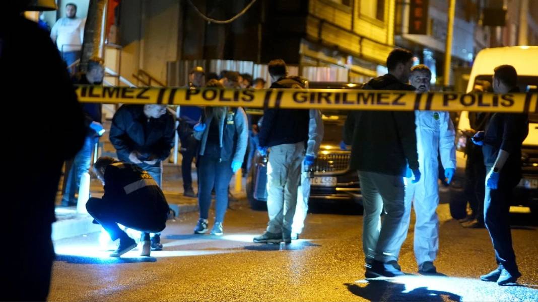 Kağıthane’de iş yerine patlayıcı madde atıldı: 7 kişi yaralandı