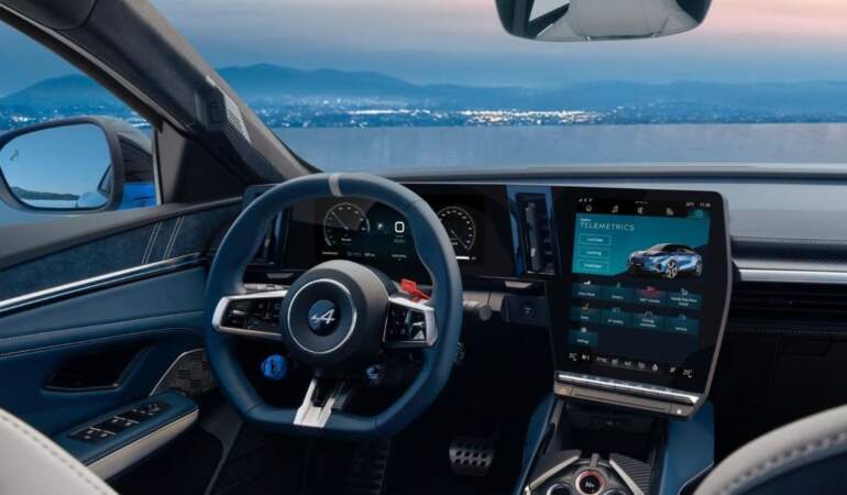 Renault’un yarış otomobili’ a390 sahnede! 0-100’e KM/S 3.9 saniyede çıkıyor: Türkiye’ye geliş tarihi belli oldu!