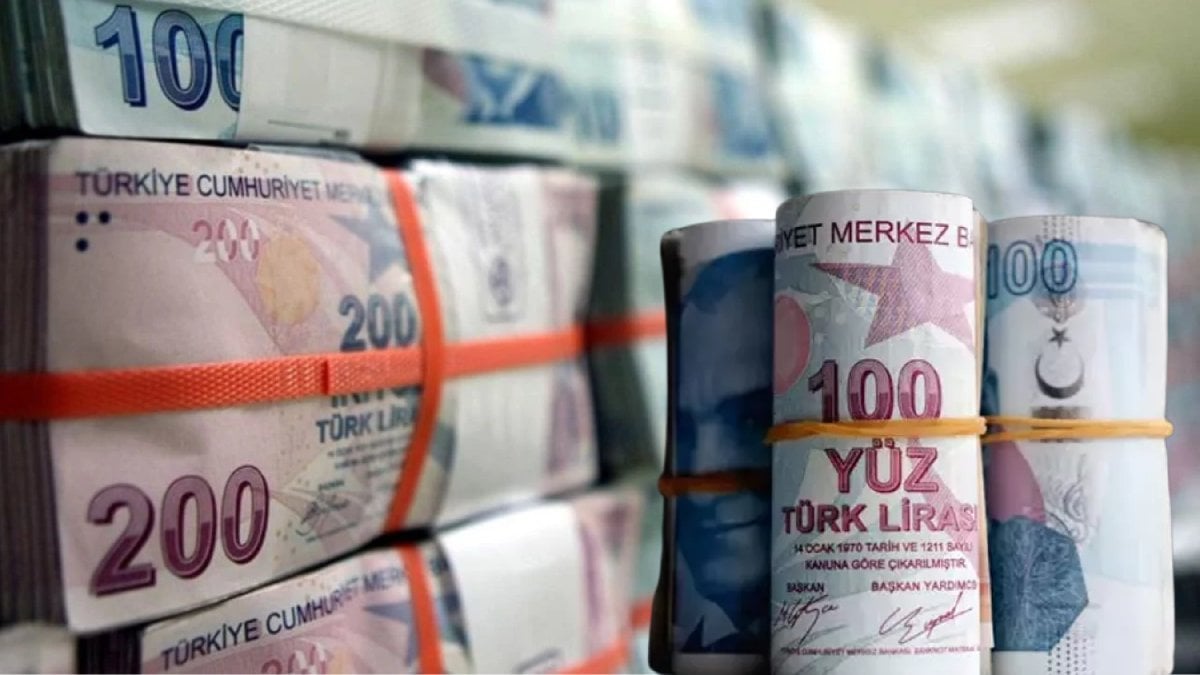 Faiz yarışı kızıştı! 2 milyon TL’yi bankaya yatıran 32 günde servet kazanıyor: işte bankaların mevduat faiz oranları