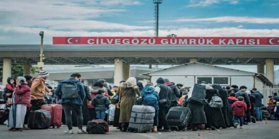 Gönüllü dönüş yaptılar, tek tek gitmeye devam ediyorlar! 1 milyon 126 bin Suriyeli kesin dönüş yaptı